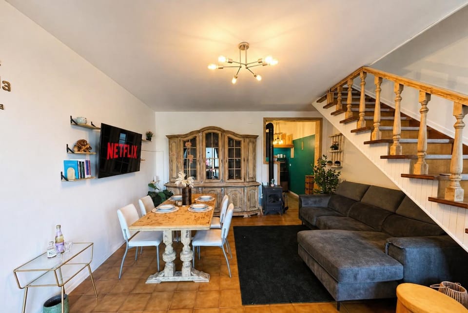 TV and multimedia, Living room, Dining area, heating, internet
