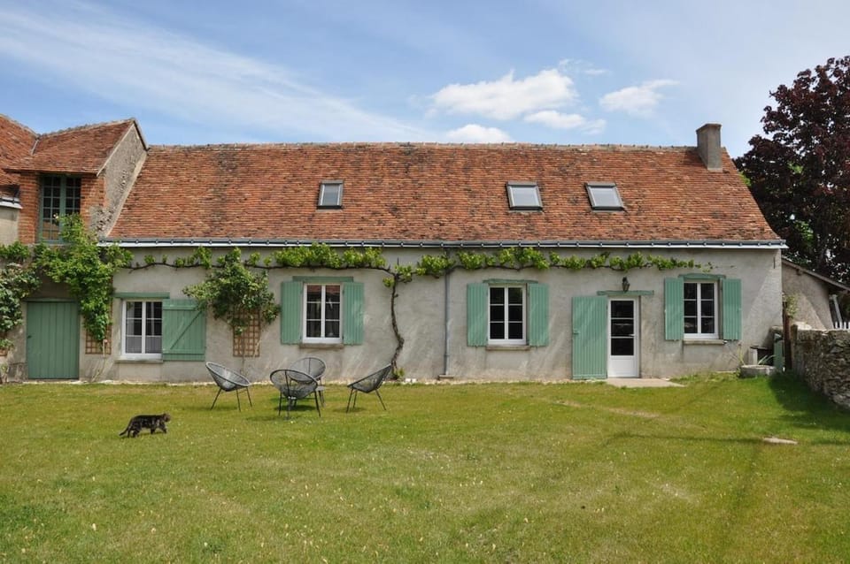 Longère 6 pers, 3 Chambres climatisées, Piscine chauffée, Tours, France House in Centre-Val de Loire