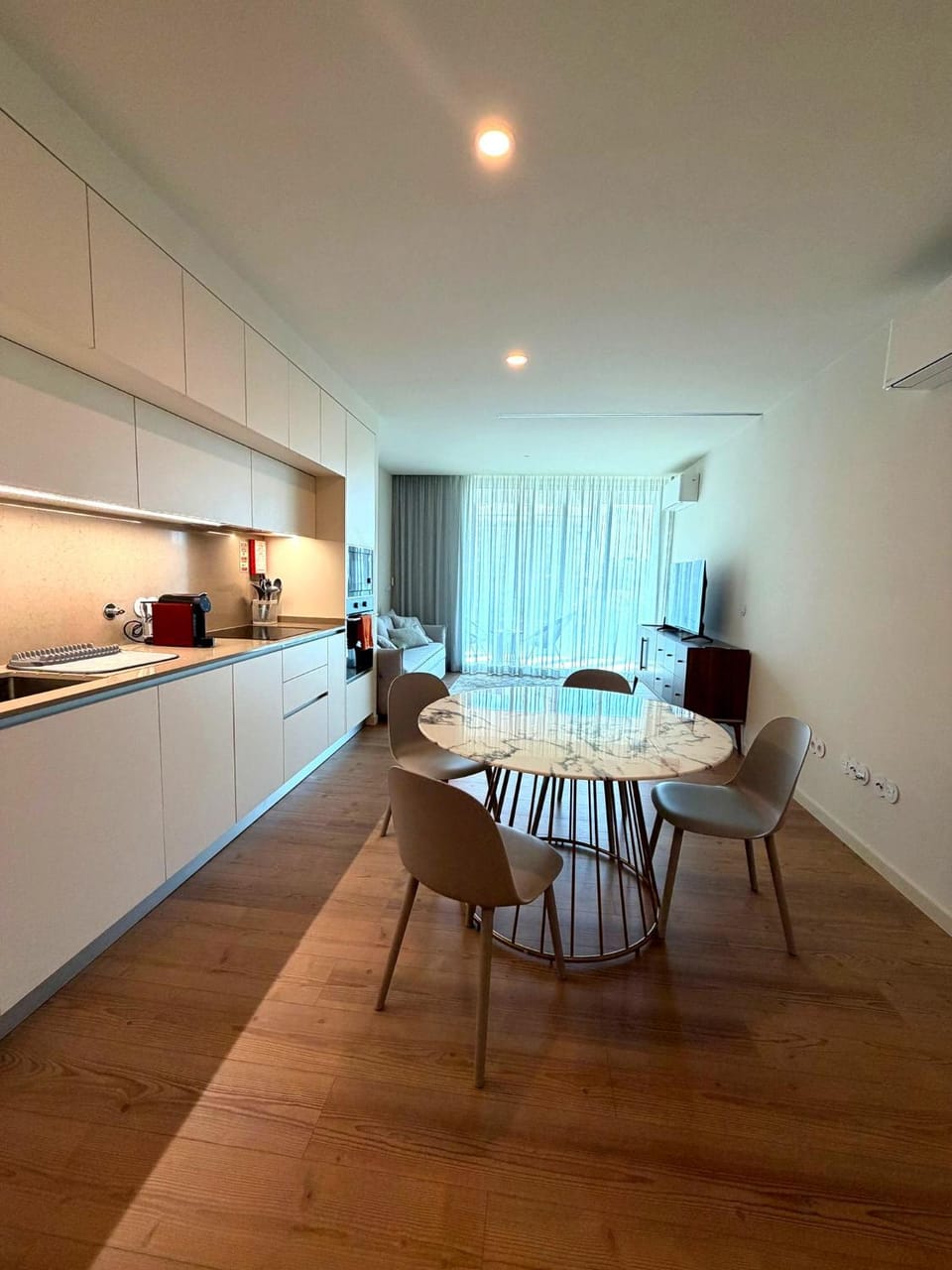 Kitchen or kitchenette, Living room, Dining area