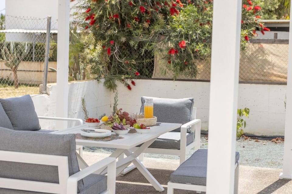 Villa Coconuts - Nissi Beach House in Ayia Napa