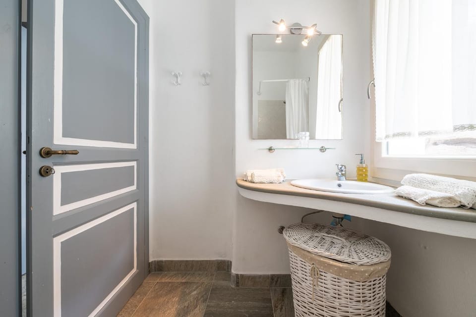 Shower, Bathroom, towels