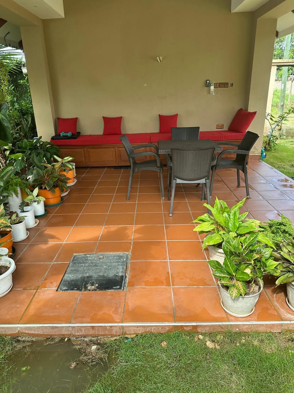Restaurant/places to eat, Seating area
