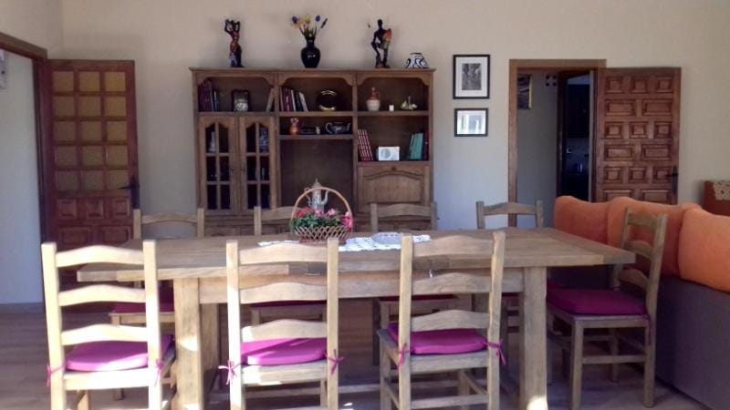 El Pinar de la Puebla de Sanabria House in Puebla de Sanabria