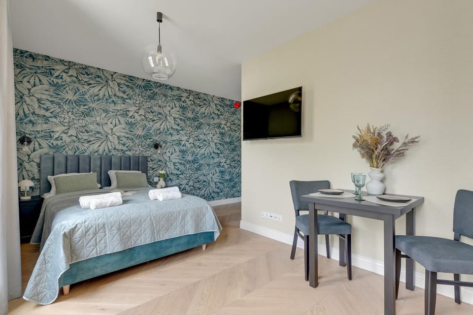 Bed, TV and multimedia, Living room, Photo of the whole room, Seating area, towels