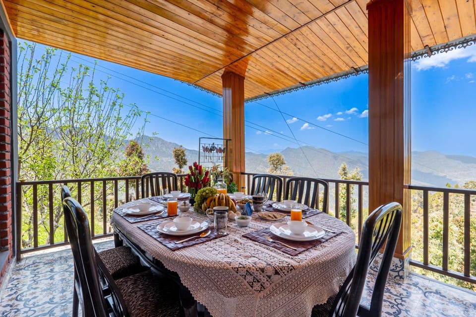 Day, Natural landscape, View (from property/room), Balcony/Terrace, Dining area, Mountain view