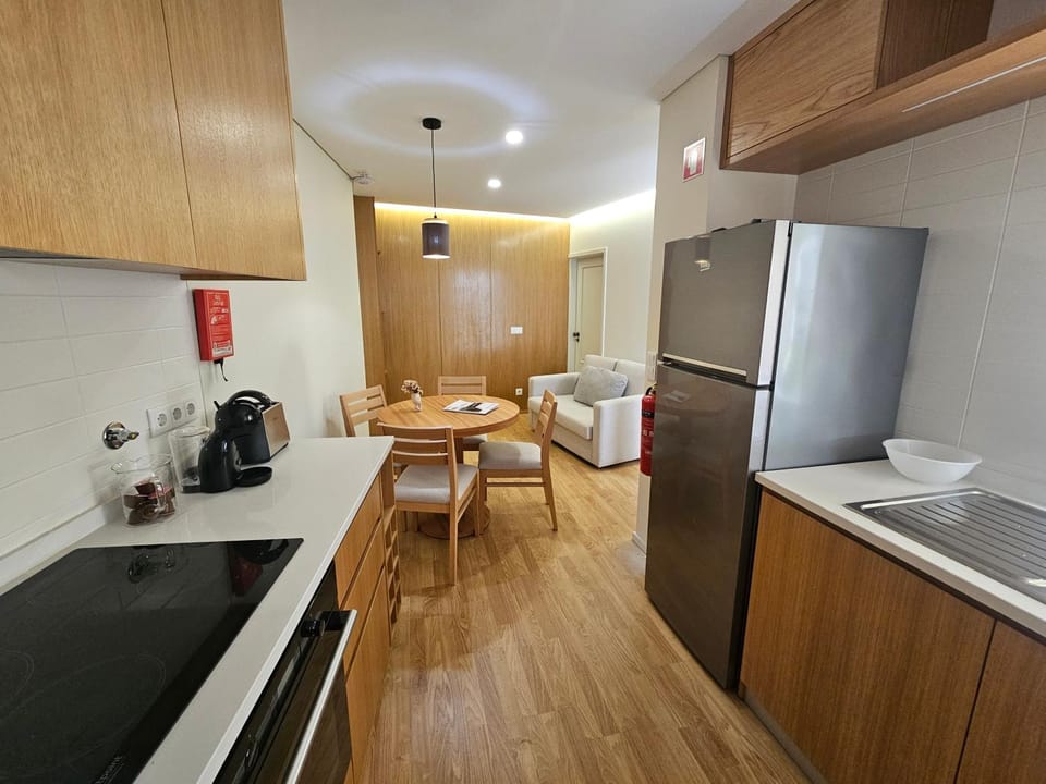Living room, Seating area, Dining area, Communal kitchen, oven, stove