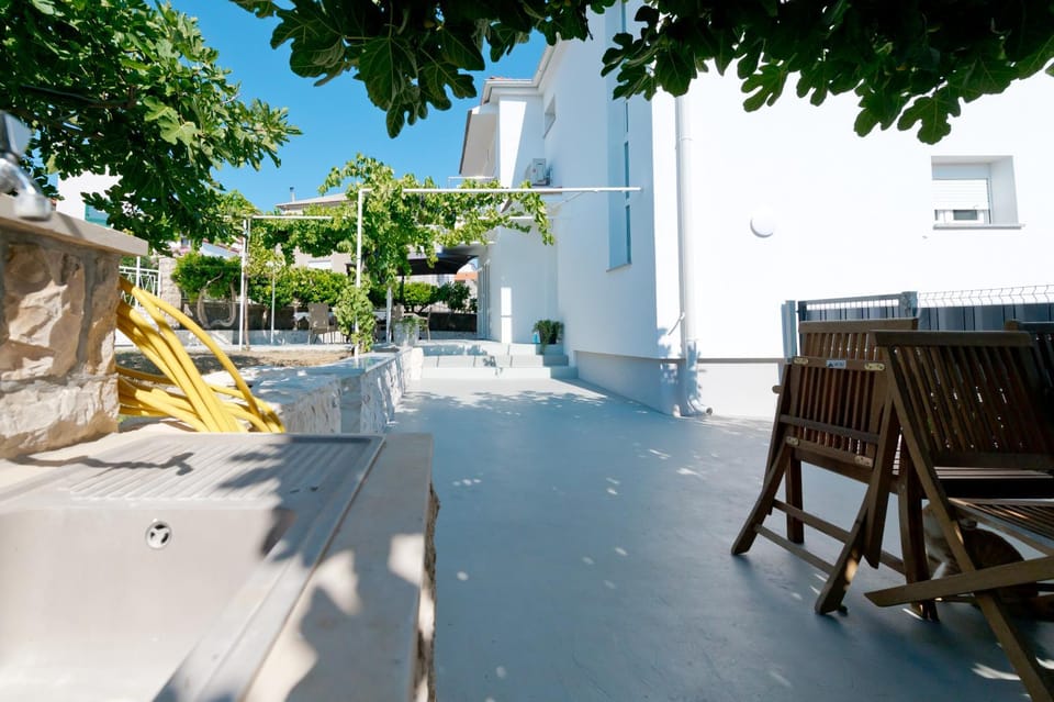 Balcony/Terrace, Seating area, Dining area, sunbed