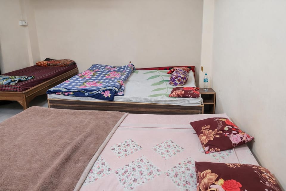 RADHA RANI HOMESTAY NEAR Bake Bihari Mandir Vacation rental in Uttar Pradesh