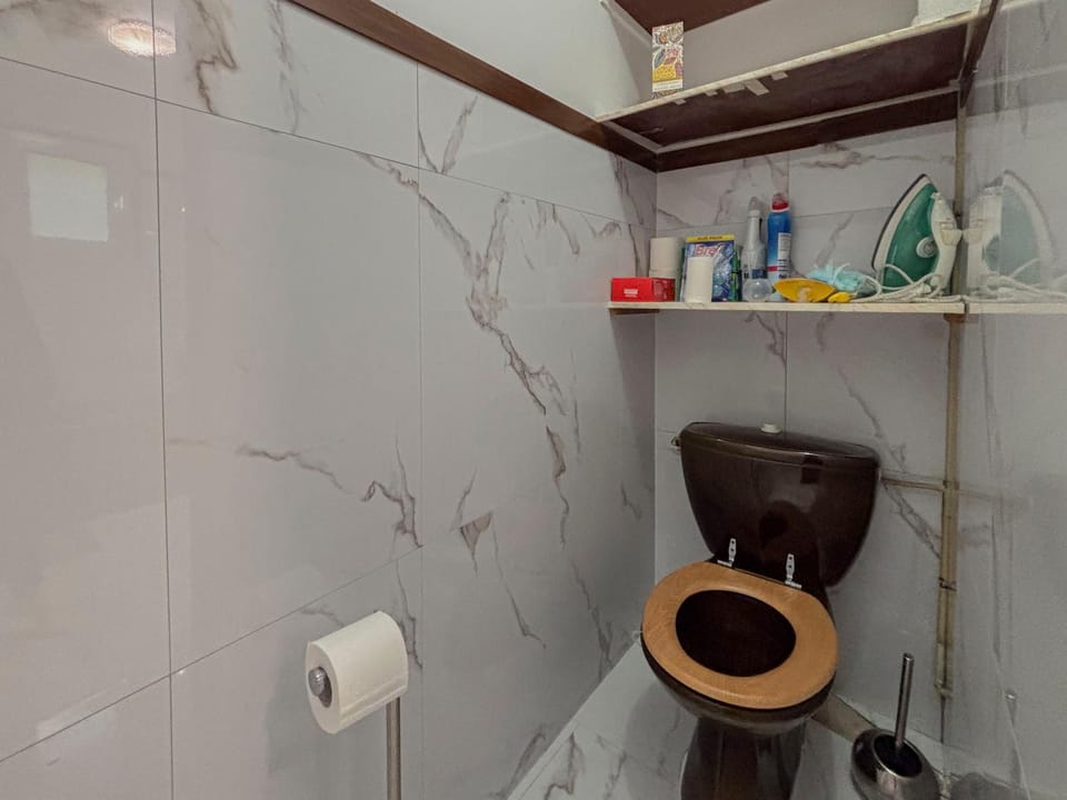 Toilet, Bathroom