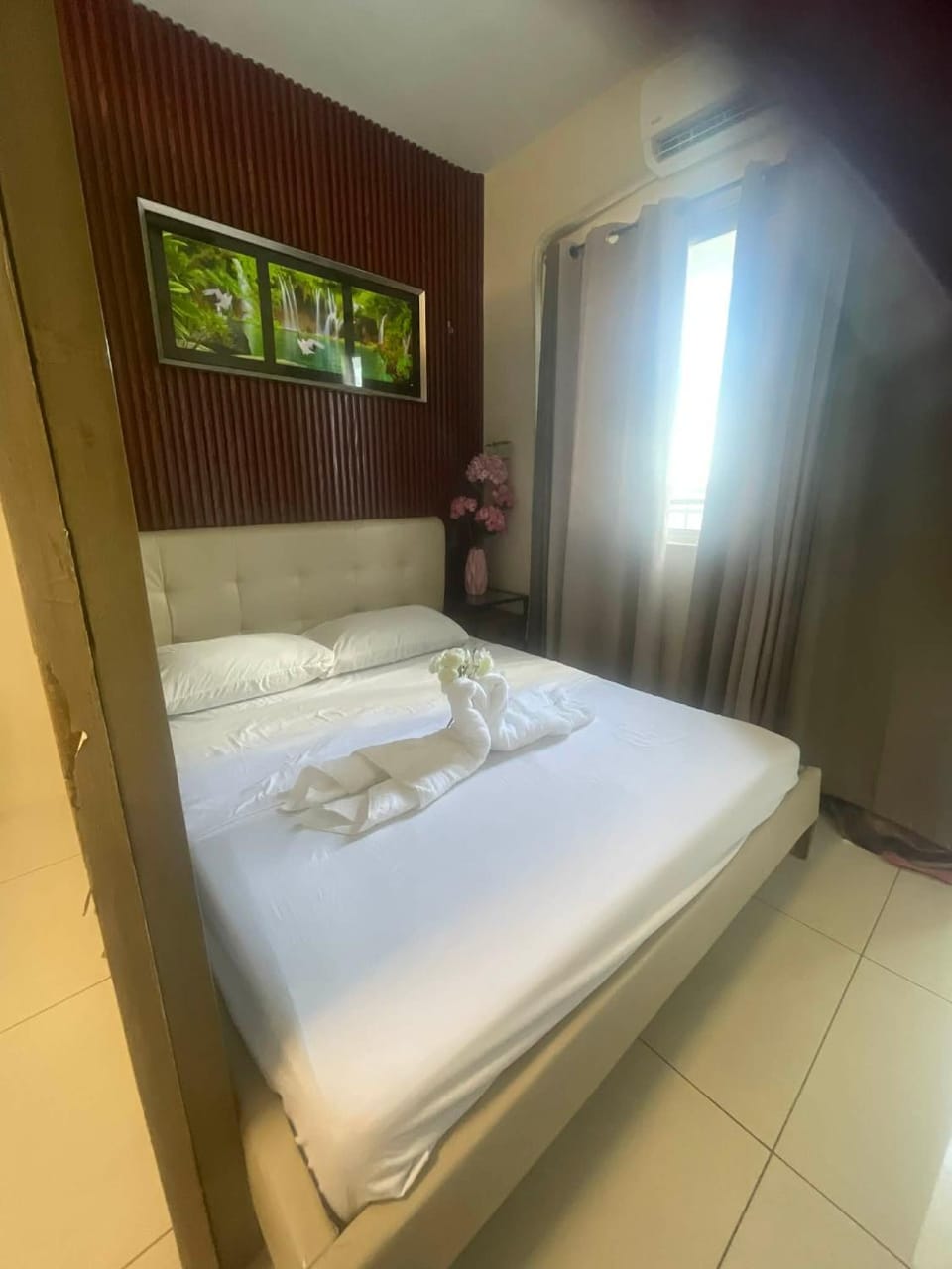 Breeze Residences Apartment in Pasay