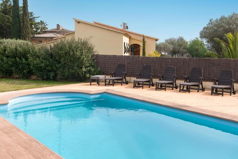 EMPORION PUIGSESFORQUES House in Calonge Spacious and bright House in Baix Empordà