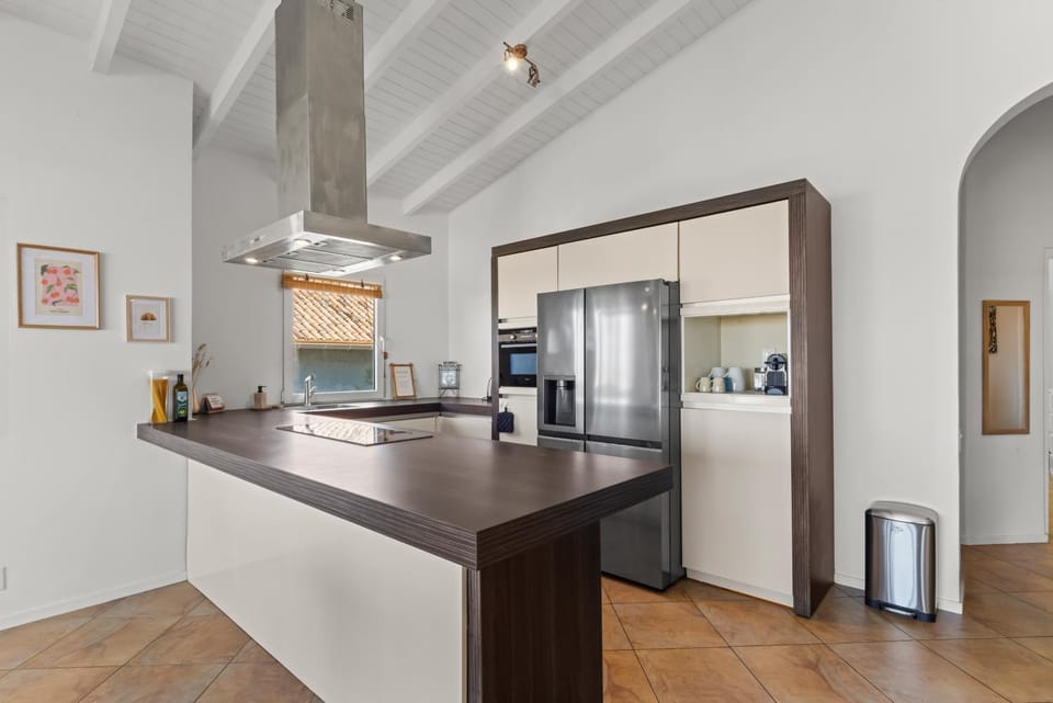 Kitchen or kitchenette, kitchen, kitchen