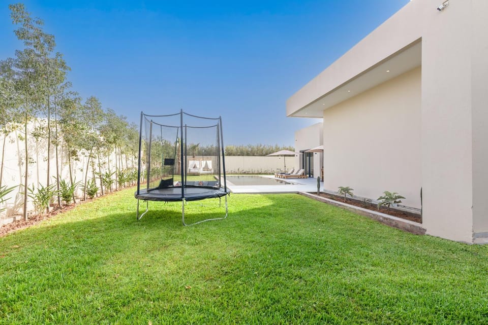 Garden, Swimming pool