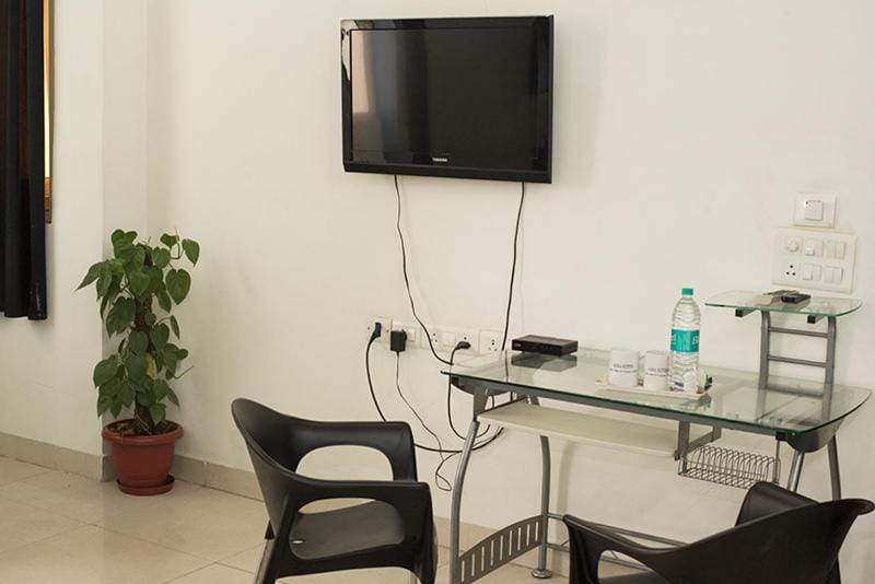 Aura Stays Bed and Breakfast in Gurugram