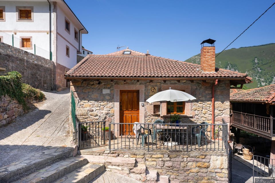 Casa de Aldea la Quintana Country House in Asturias