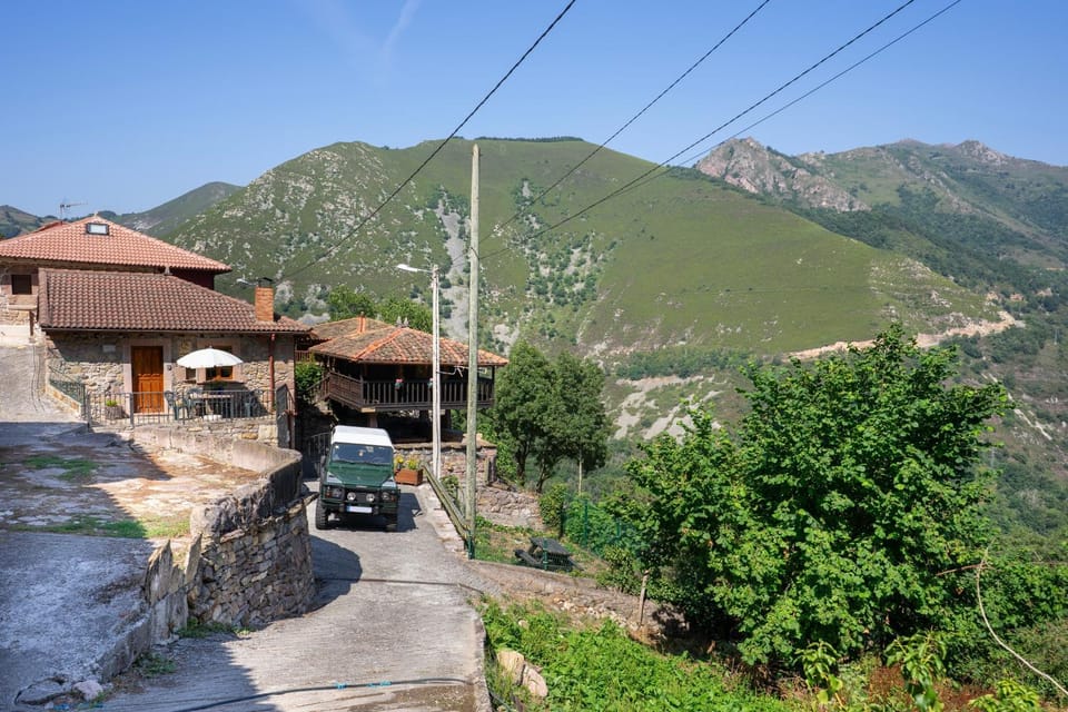 Casa de Aldea la Quintana Country House in Asturias