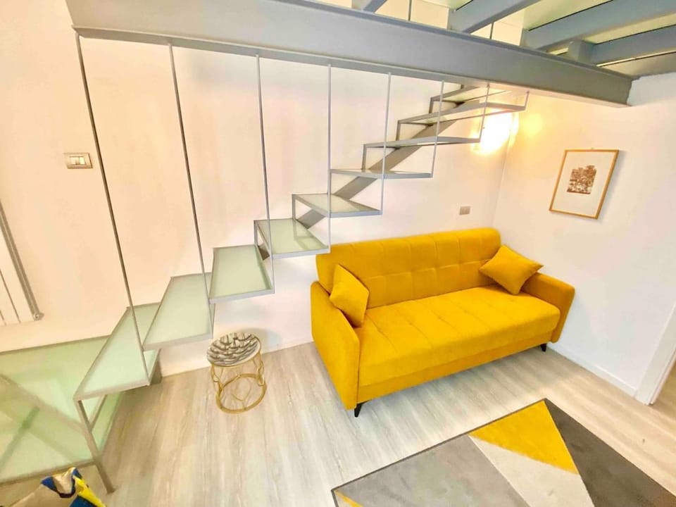 Loft in the center - metro - 12 beds Apartment in Milan