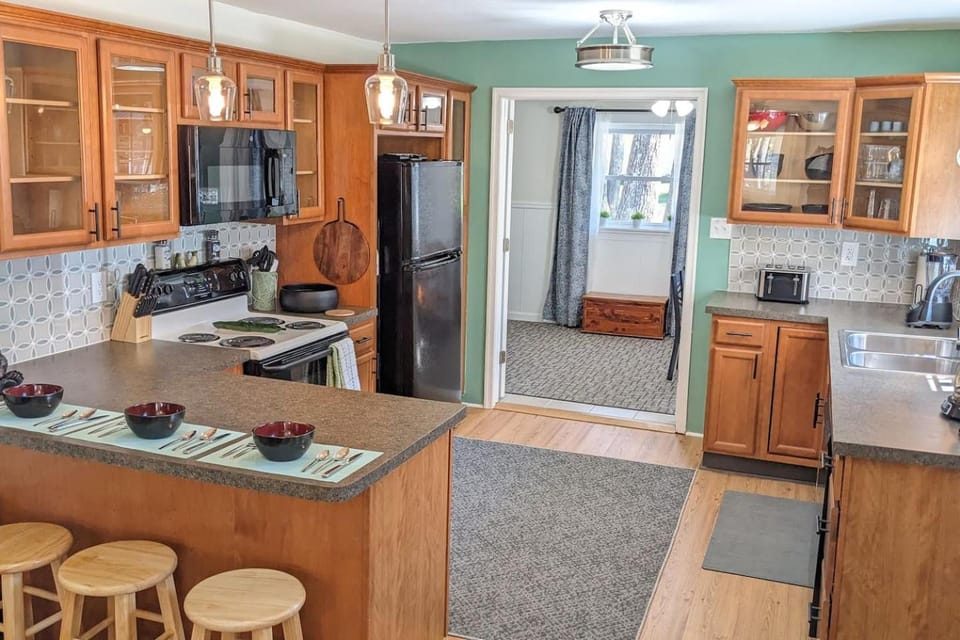 KidApproved PrivateLake&Beach FencedYardKalahari House in Coolbaugh Township