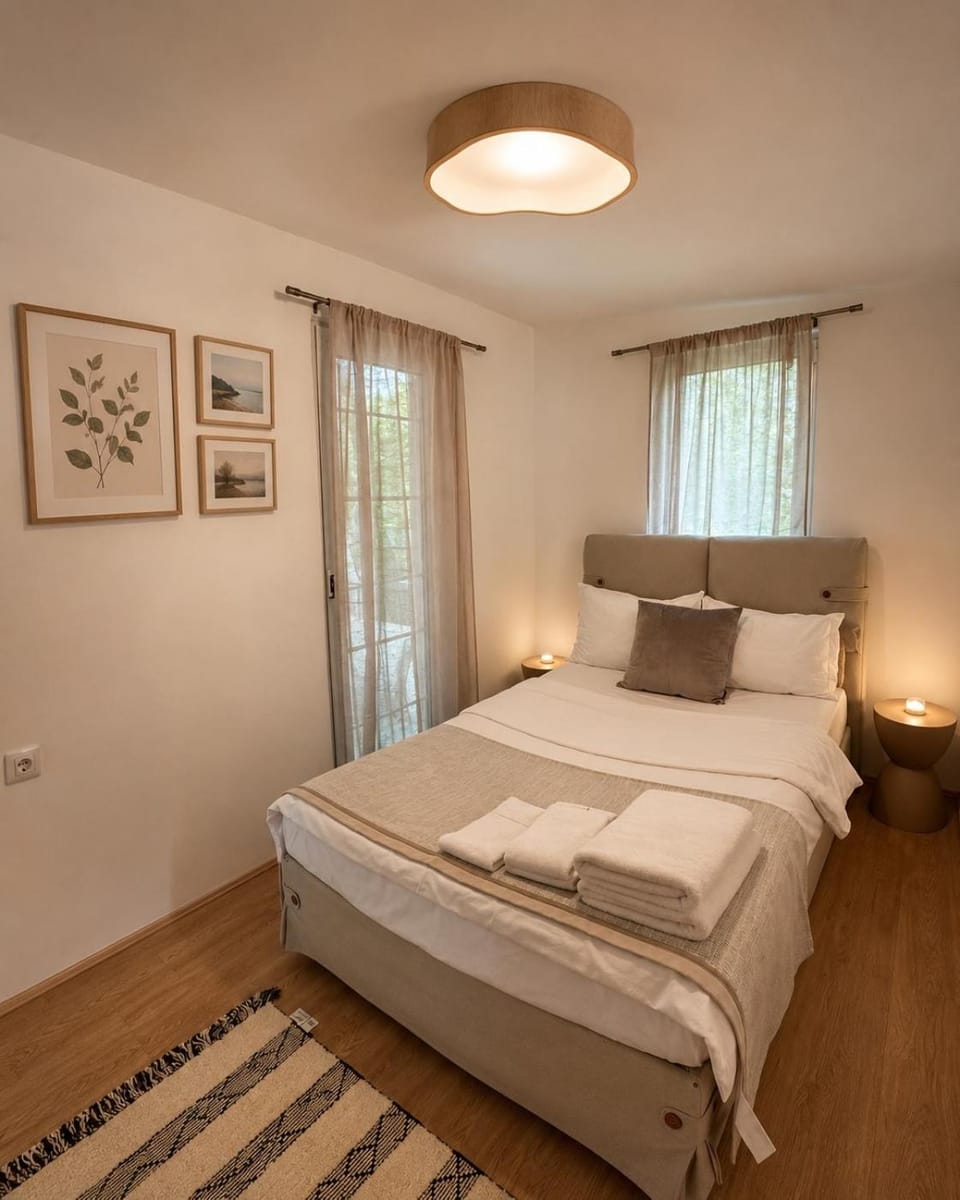 Bed, Bedroom