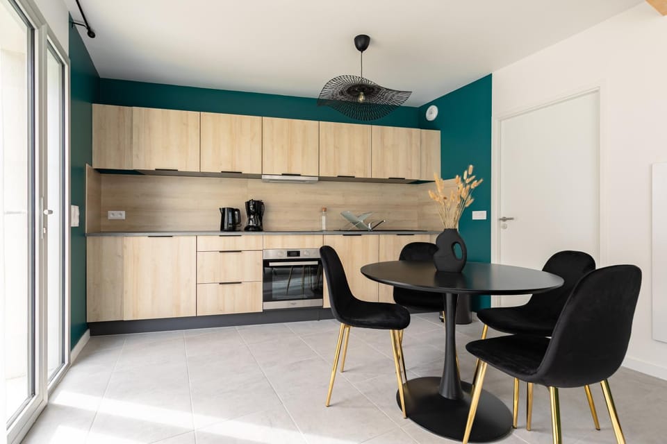 Dining area, dishwasher, washing machine, kitchen