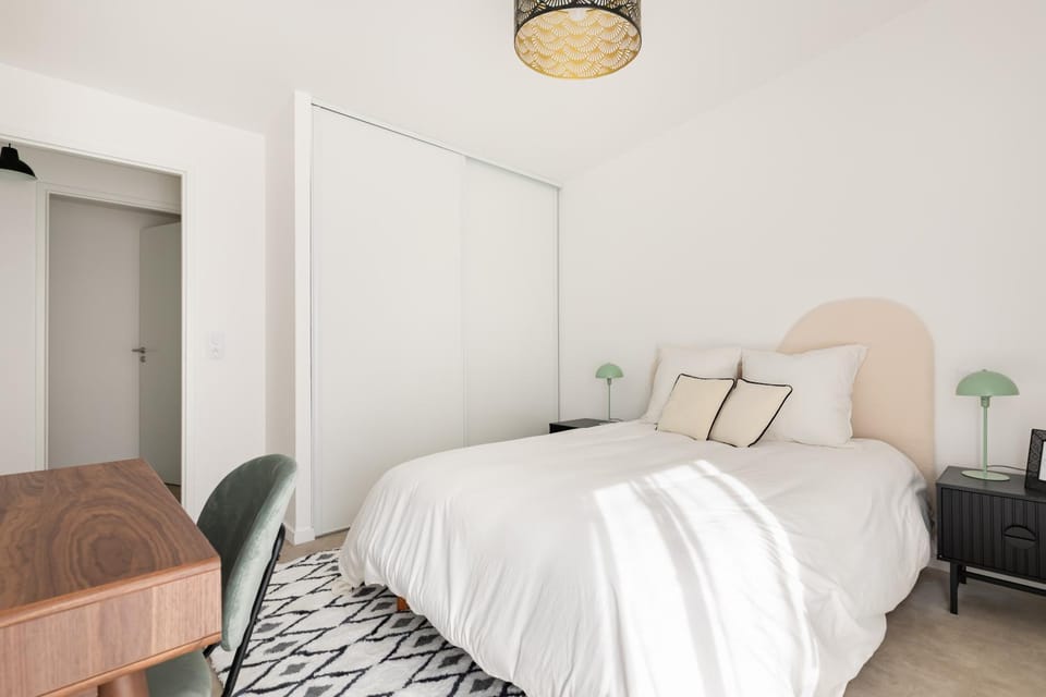 Bed, Photo of the whole room, Bedroom, wardrobe