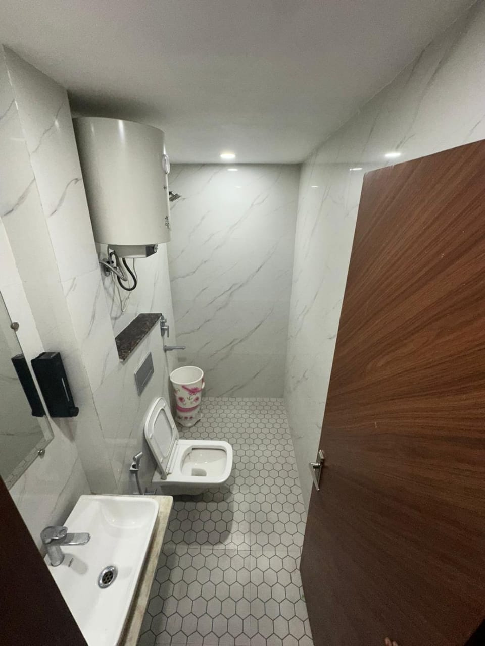 Hotel Rhea Lodge Bed and Breakfast in New Delhi