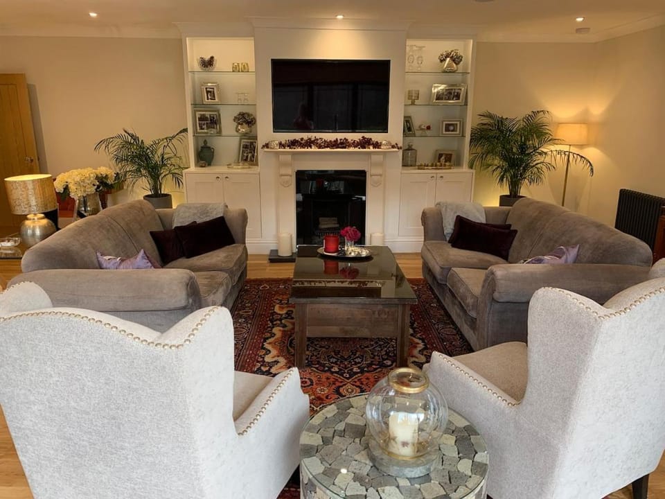 Living room, fireplace