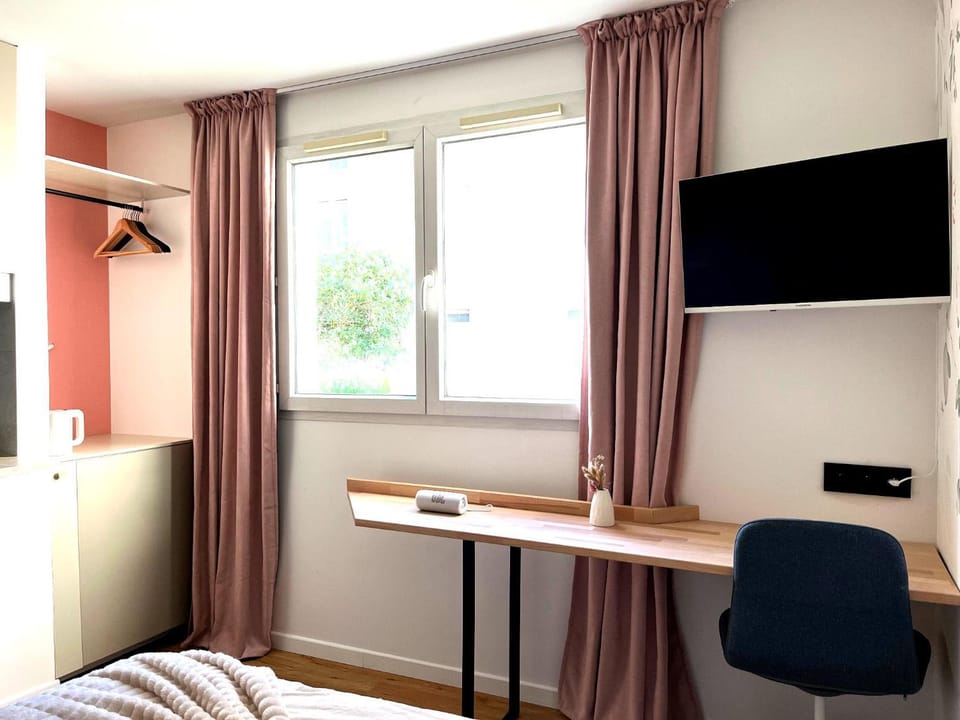 Ecrin Velours - Studio Chic en Hypercentre Apartment in Noisy-le-Grand