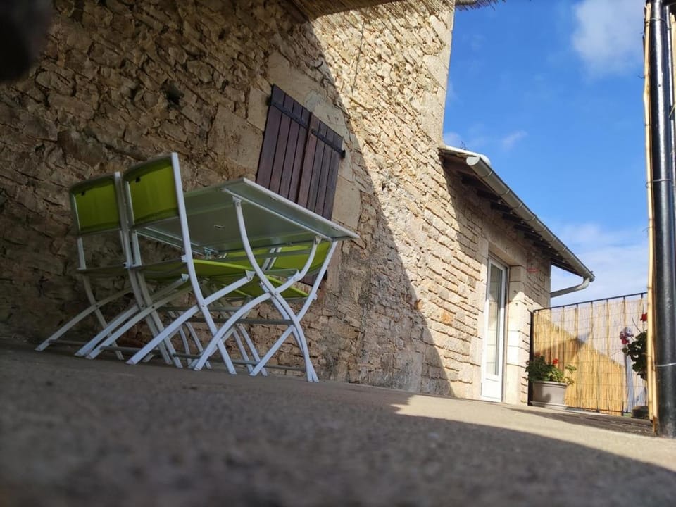 Gîte la Cardabelle aux portes du canyon de Bozouls House in Occitanie