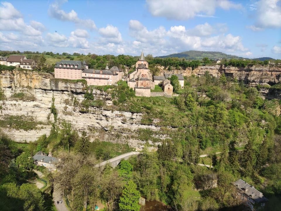 Gîte la Cardabelle aux portes du canyon de Bozouls House in Occitanie