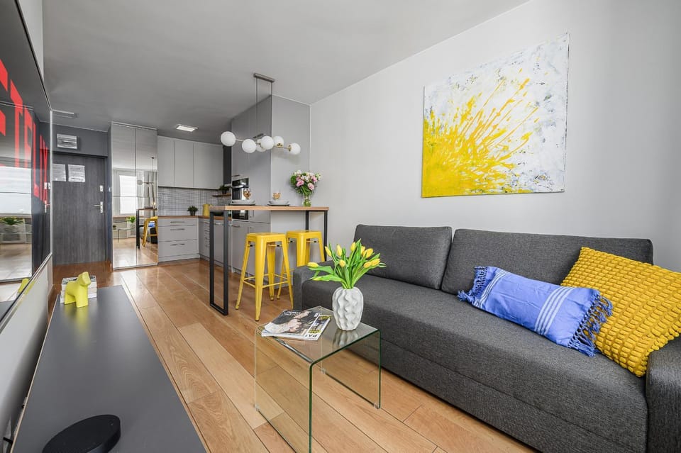 Kitchen or kitchenette, Living room, Seating area