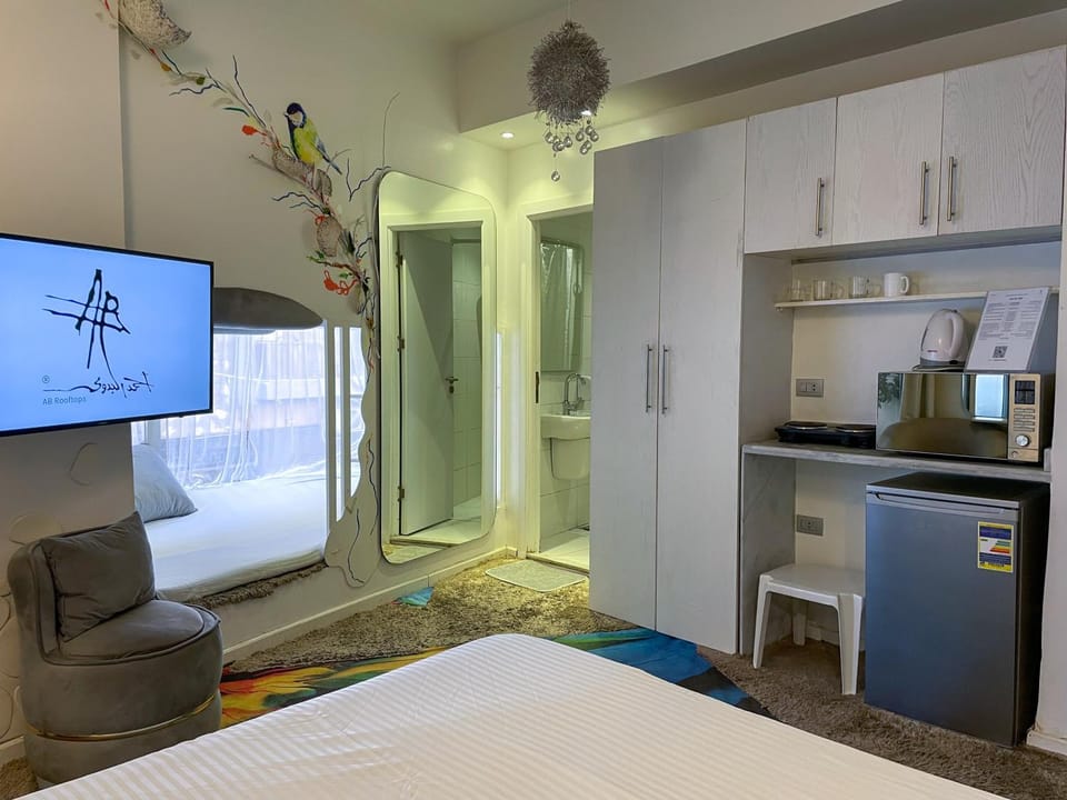 Bed, TV and multimedia, Kitchen or kitchenette