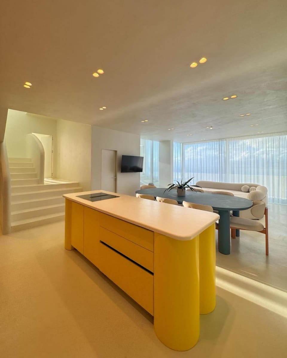 Communal lounge/ TV room, TV and multimedia, Kitchen or kitchenette, Living room