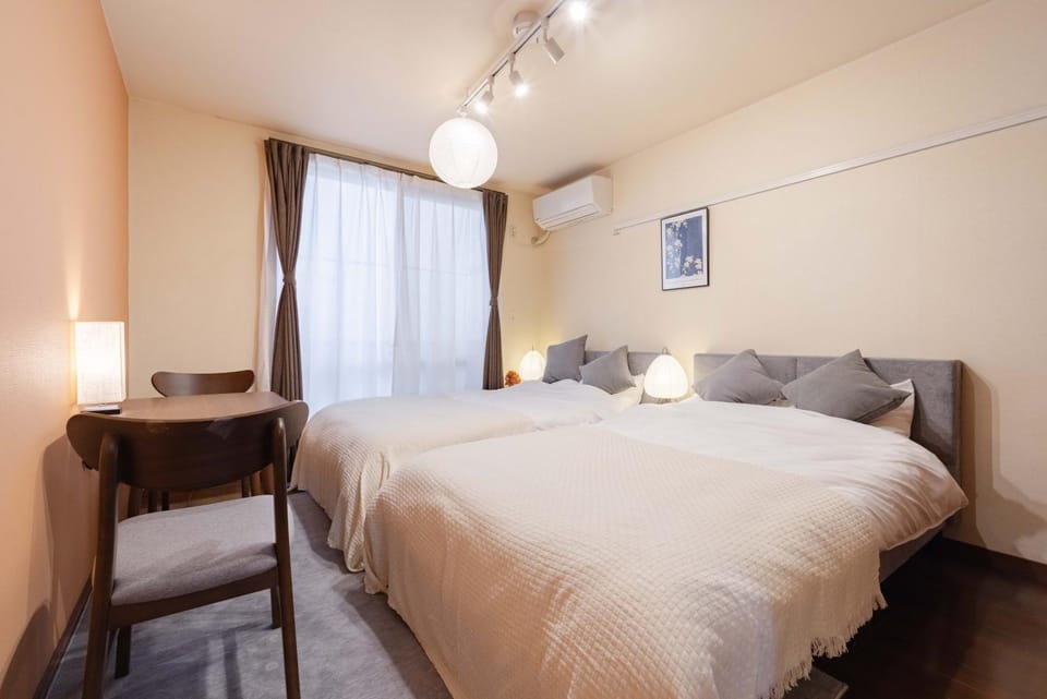 Bed, Living room, Photo of the whole room, Bedroom