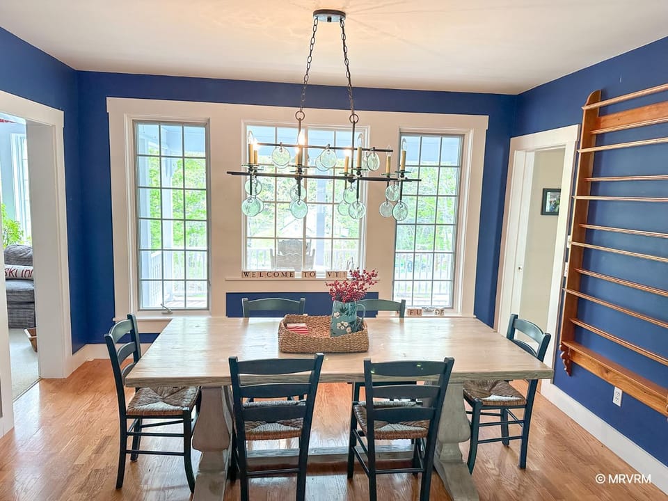 West Hill Farmhouse House in Warren