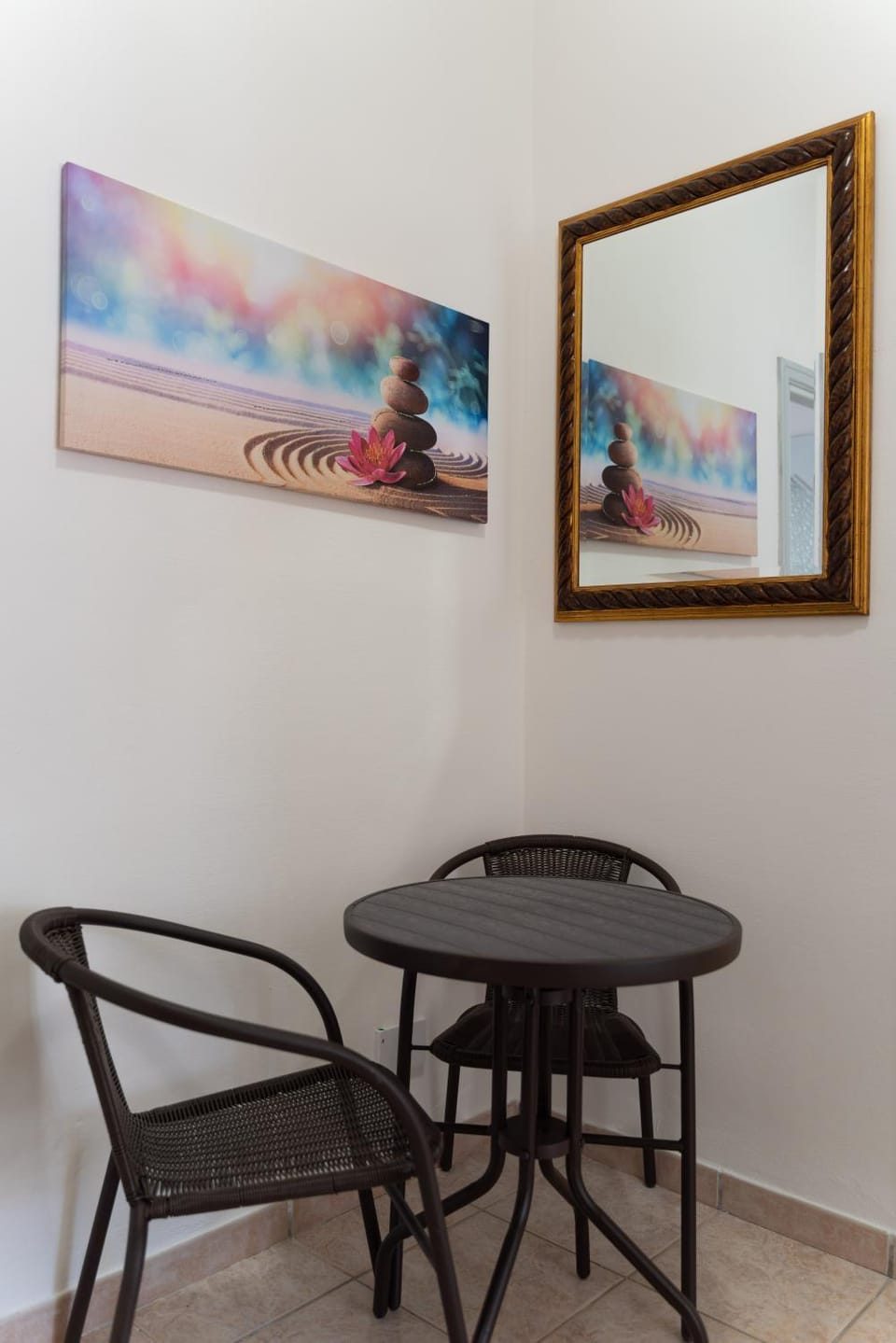 Living room, Decorative detail, Seating area, Dining area
