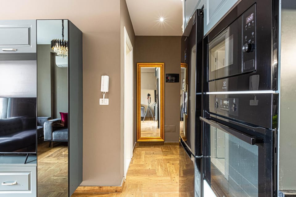 Brownie Luxury 2 Apartment with Balcony Full Kitchen 3 Min to Beach Apartment in Vlorë County, Albania