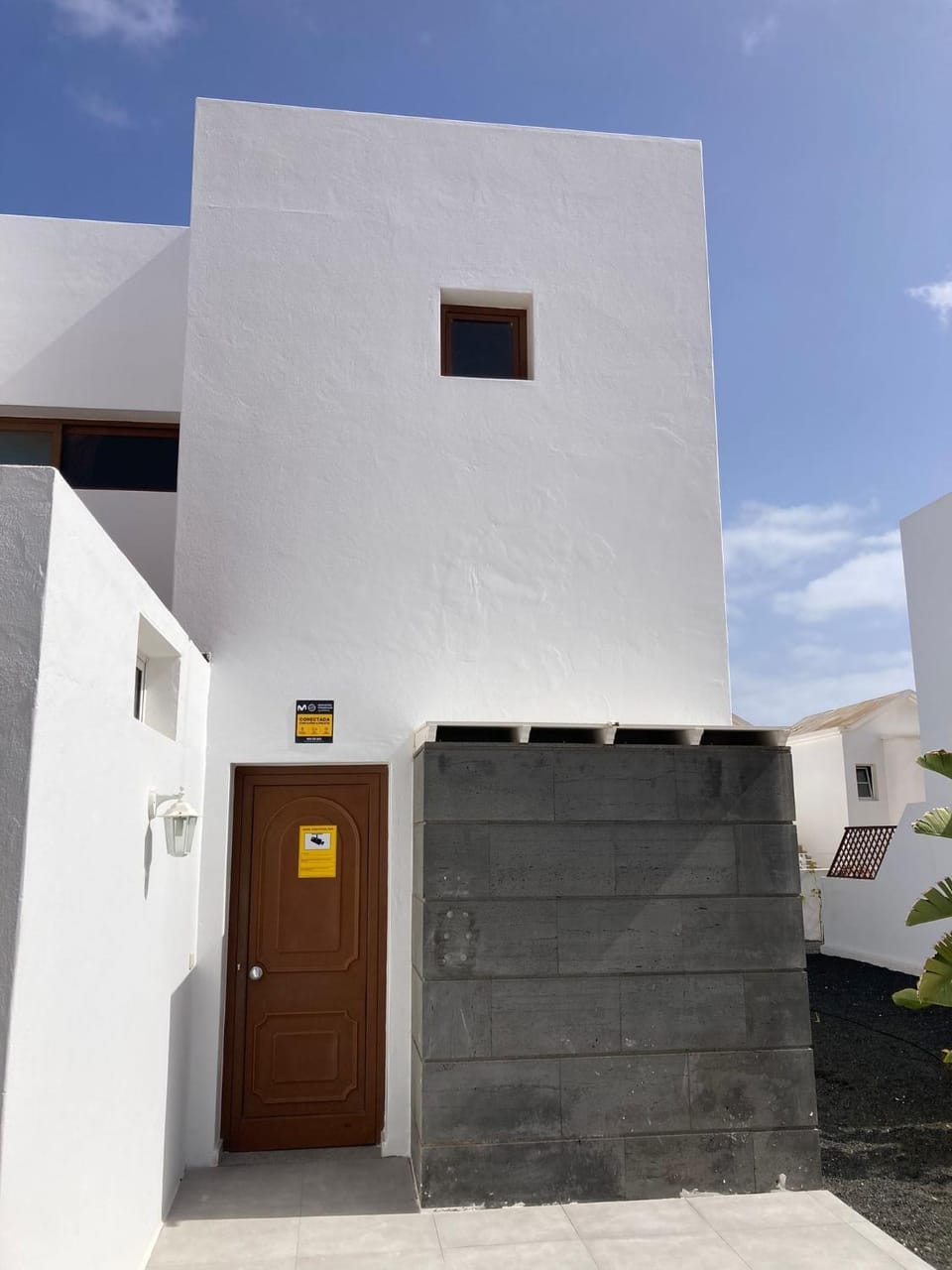 Facade/entrance