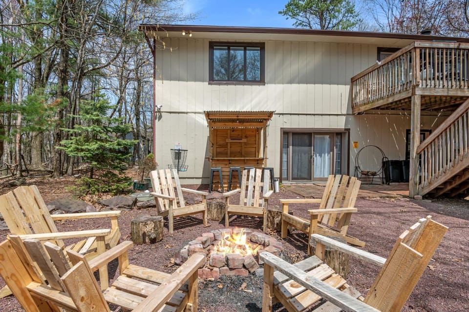 Good Lodge - Hot Tub Beach Access Pool Table House in Hickory Run State Park