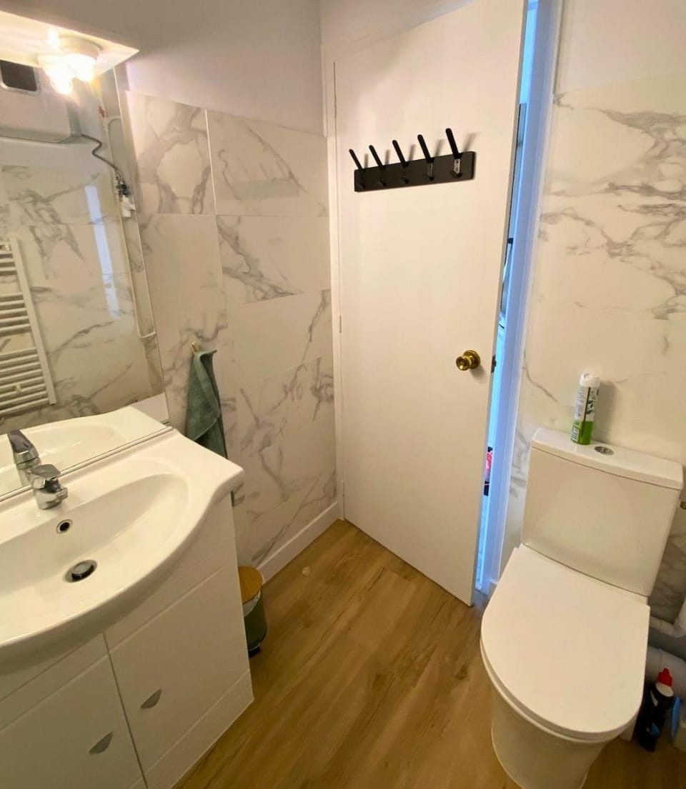 Toilet, Bathroom