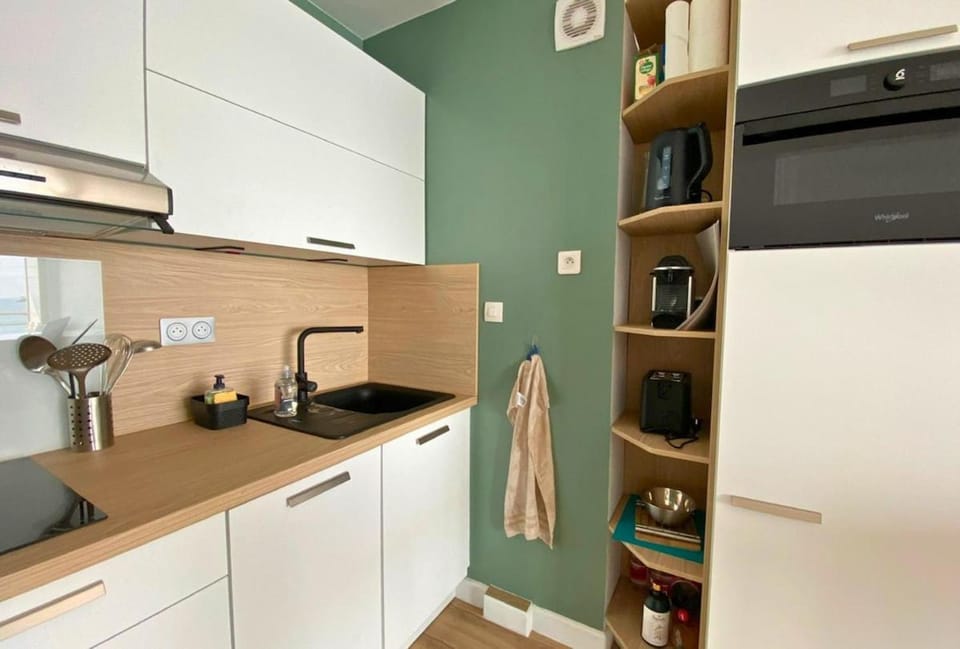 Kitchen or kitchenette, stove, kitchen