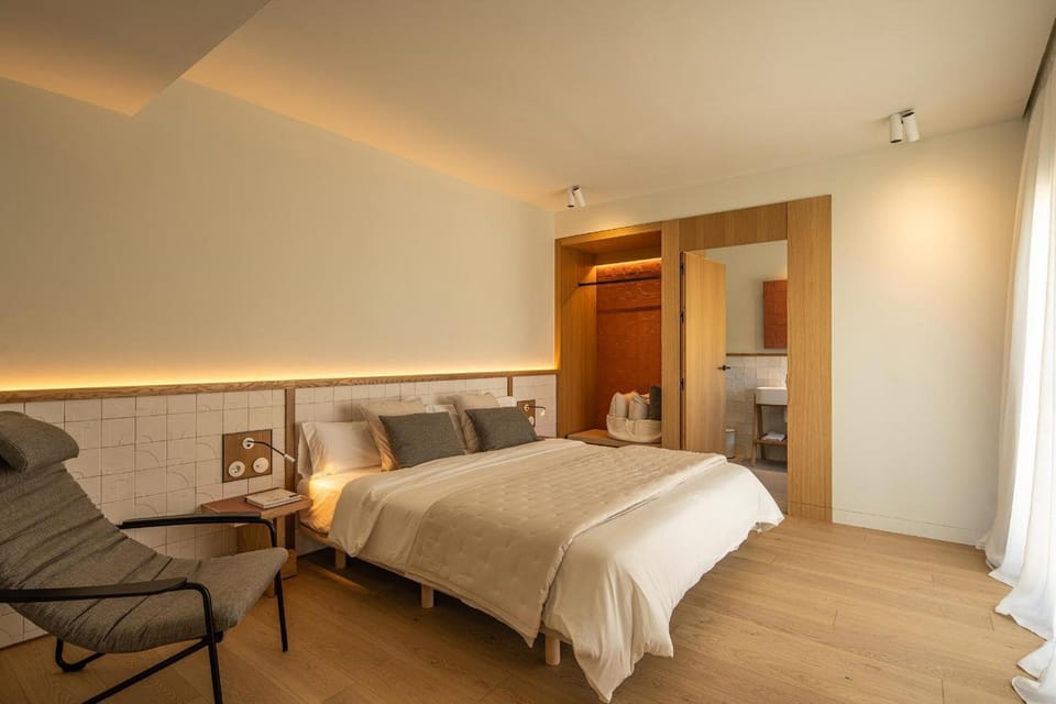 Living room, Bedroom