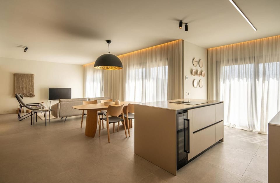 Property building, Kitchen or kitchenette, Living room