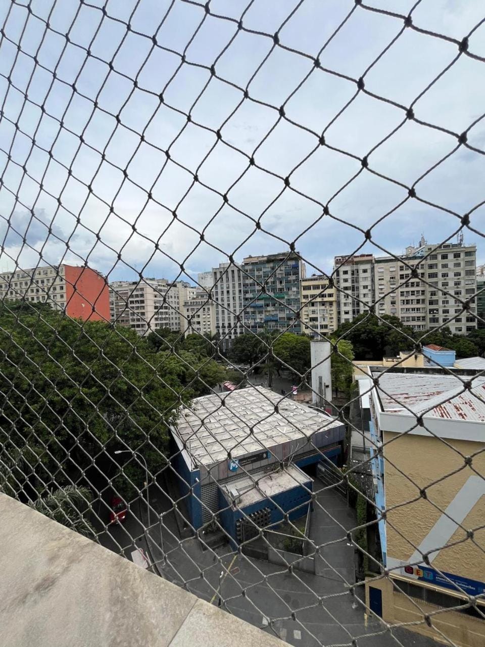 Quarto com banheiro privativo Apartment in Rio de Janeiro