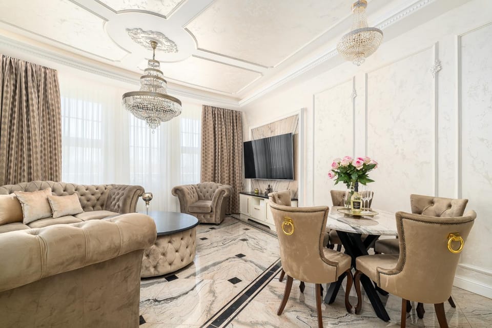 TV and multimedia, Balcony/Terrace, Living room, Seating area, Dining area