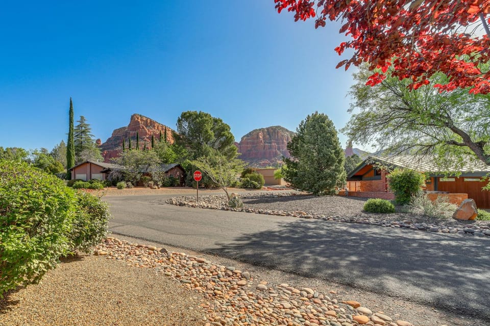 Walk or Bike to Cathedral Rock! Home w/ Views House in Sedona