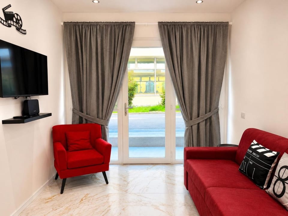 Cinema Suite, Centro Menaggio con garage privato Apartment in Menaggio
