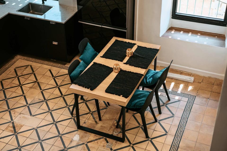 Stunning Historic Duplex - Next Mamilla & Old City Apartment in Jerusalem