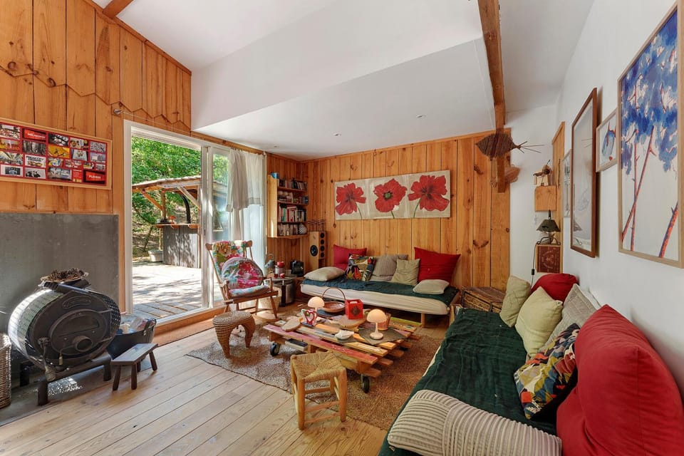 Property building, Living room