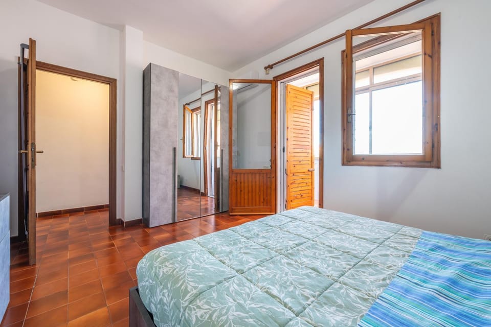 Property building, Living room, Bedroom